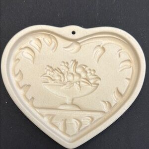 The Pampered Chef Come to the Heart Clay Cookie Mold